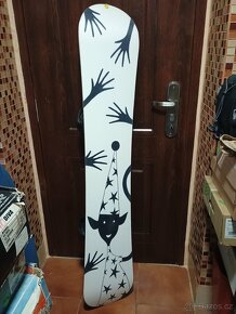 Prodám úplně nový snowboard BUN RUN 149cm dlouhý. - 5