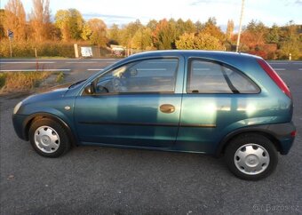 Opel Corsa 1,0 12V Club benzín - 5