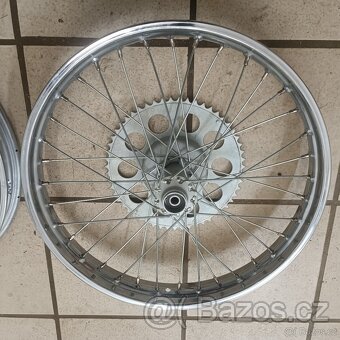 Jawa 550 Nové kola 1.5x16 - 5