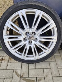 Originál Audi R20, 5x112 - 275/35 se zimním pneu - 5