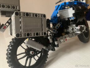 Lego Technic 42063 BMW R 1200 GS Adventure - 5