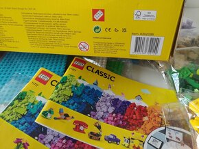 Velká sada 1500 dílků LEGO Classic 11717 "Kostky a destičky" - 5