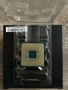 AMD RYZEN 5 5600 - 5