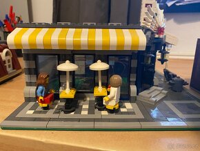 Kavárna na rohu - Corner Cafe (Není Lego) - 5