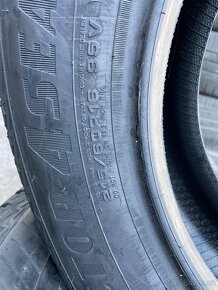 Zimní pneu Goodyear 215/60R16 - 5