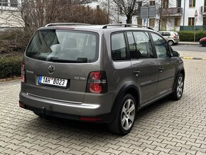 Volkswagen Touran 2.0 TDI Cross 7míst Tažné Navigace Webasto - 5