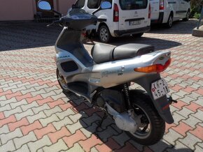 Skútr Piaggio Gilera Runner 50 - 5