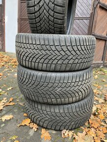 Prodám zimní pneu Bridgestone 225/45r17 - 5