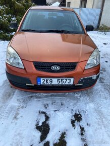 Prodám auto Kia Rio 1,4 benzín - 5