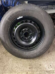 Zimni sada plech+pneu vw t5 R16.  roztec 5x120 - 5