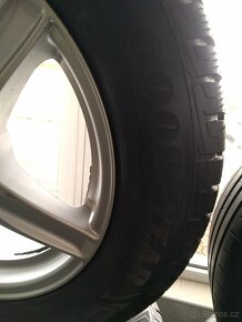 SUBARU Allu disky 7Jx17 Zimní pneu Good Year 225/60/R17 - 5