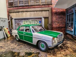 Mercedes W115 polizei  1:18 SunStar - 5