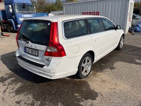 Volvo V70 2.4 D5 - náhradní díly - 5