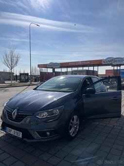 Renaut Megane IV 2017 - 5