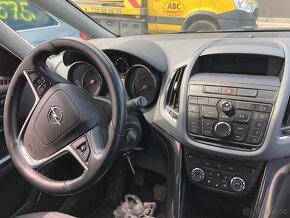 Opel Zafira č. 10582 - 5