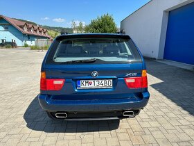 BMW X5 4.4i A/T - 5