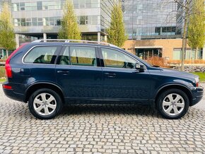 Volvo XC90 2.4 D5 147KW 4x4 AUTOMAT LED 7MÍST BEZ KOROZE - 5