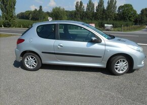 Peugeot 206 1,4 55kW PLUS Serviska benzín manuál - 5