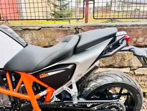 SPĚCHÁ - 66.000,- Kč . KTM DUKE 690 - 1.majitel - TOP STAV - 5