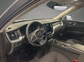 Volvo XC60 B4 Mild-Hybrid Momentum Advanced SE rok 2021 - 5