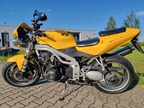 Triumph Speed Triple 955 - 5