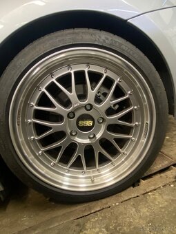 BBS LM r18 5x120 - 5