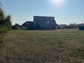 Prodej stavebního pozemku 1555 m², Slaný, ul. Třešňová - 5