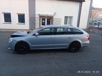 Prodám Škoda Superb 2 Combi 2.0 TDI 103kW DSG . Auto má naje - 5