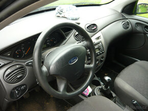 Ford Focus 1,6I - 5