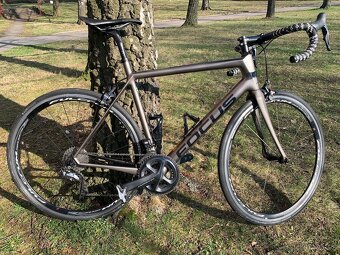 Focus Izalco Race 9.9, Shimano di2 + karbonová kola Fulcrum - 5