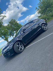 Audi A4 B8 2.0TDi S-line - 5