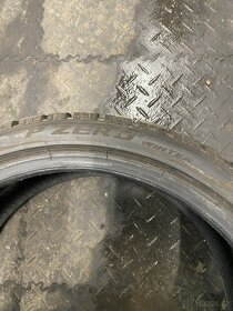 zimní pneu 245/35 R19 PIRELLI PZERO WINTER - 5