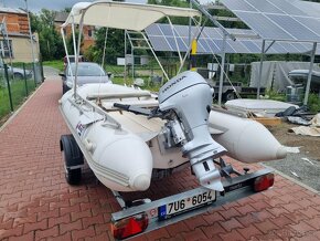 člun RIB 4m s 4T motorem Honda 20HP a vlek - TOP - 5