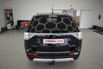 Mitsubishi Outlander 2,2 Di-D, 4x4,INTENSE+,kamera - 5