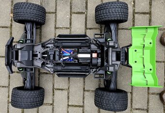 TRAXXAS XRT - 5