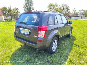 Suzuki Grand Vitara 2011 4x4 - 5