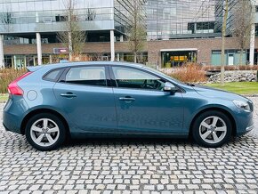 Volvo V40 2.0 D3 5.VÁLEC 110KW KAMERA VÝHŘEV - 5