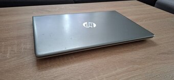 HP Pavilion 14 - i5 7gen. 8GB DDR4 - SSD - - 5