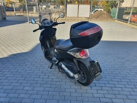 Aprilia Scarabeo 500 - 5