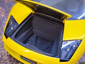 Lamborghini Murcielago 1:18 Autoart - 5