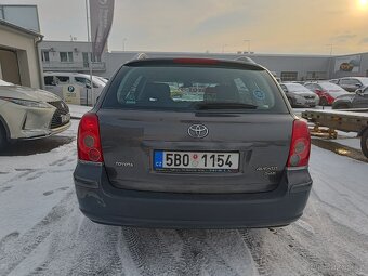 Toyota Avensis 2.0 nafta T25, 93 kW REZERVACE - 5