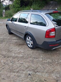 Škoda Octavia Scout 2.0 Tdi 4x4 combi - 5