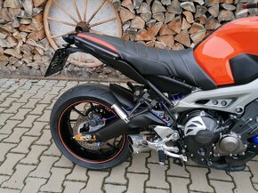 YAMAHA MT-09 - 5