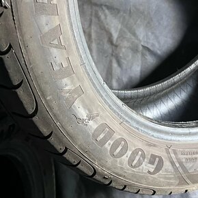 Letní pneu 235/50 R18 101w Goodyear  4mm - 5