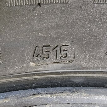 Zimní pneumatiky GoodYear 255/60 R18 A016 - 5