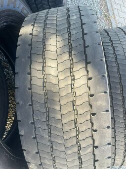 3 sady 295/60 R22,5 záběrové pneumatiky Pirelli - 5