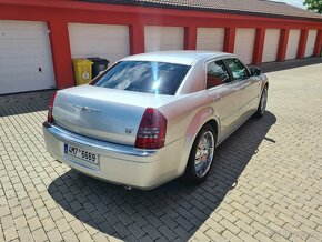 Chrysler 300C 5,7 Hemi - 5