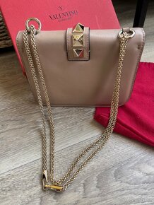 Valentino Rockstud Calfskin Chain kabelka - 5