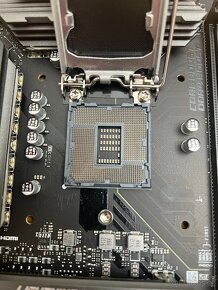 MSI MAG Z590 TOMAHAWK WIFI Socket intel 1200,Funkční,Záruka - 5