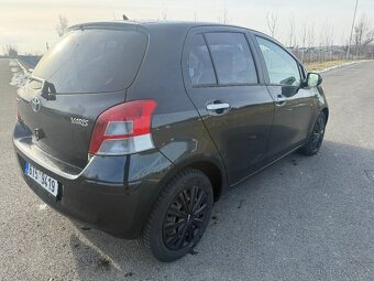 Toyota Yaris 1,0 VVT-i Dream 5 dveří - 5